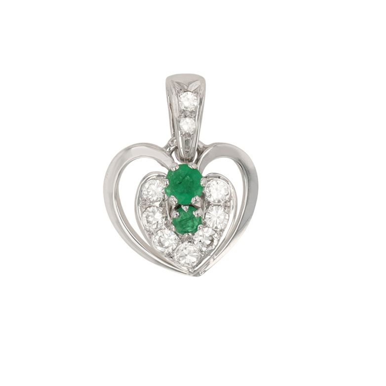 Acheter Pendentif coeur émeraudes 0.27 carat et diamants 0.31 carat or blanc 3.62g Comme neuf - 900,00 € Pendentif coeur émeraudes 0.27 carat et diamants 0.31 carat or blanc 3.62g Comme neuf - reconditionné disponible sur Gemme Les Bijoux
